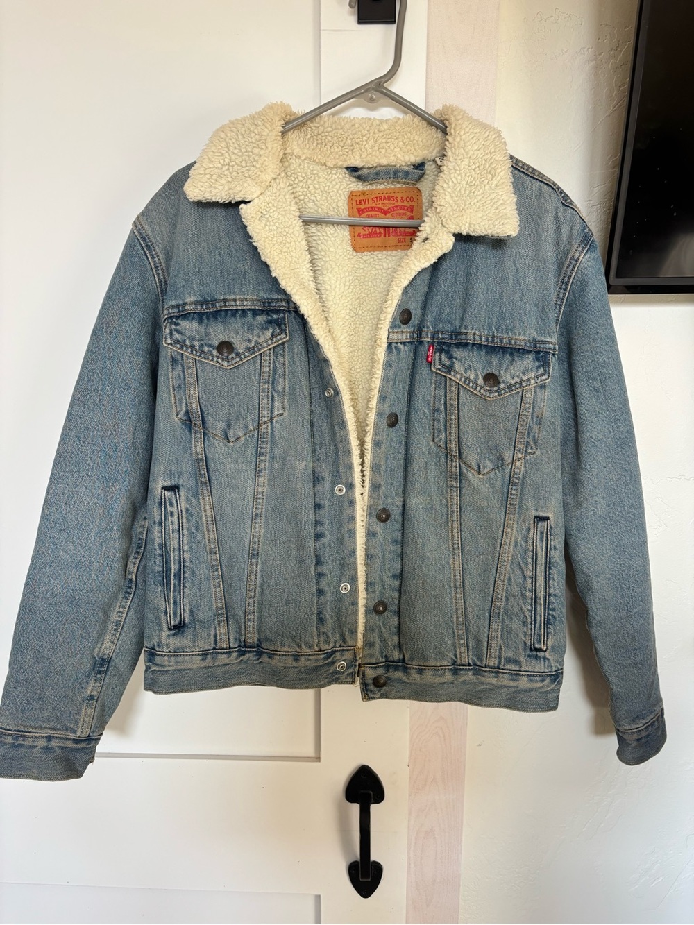 Levi's Blue Denim Trucker Jacket with Cream Sherpa Collar